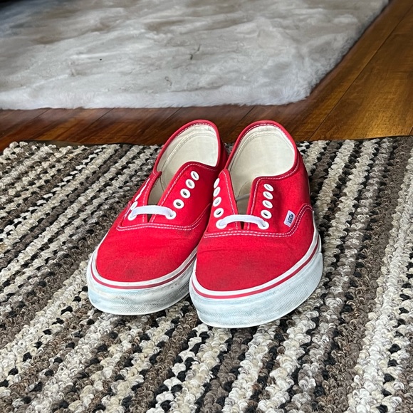 Vans - Picture 2 of 6